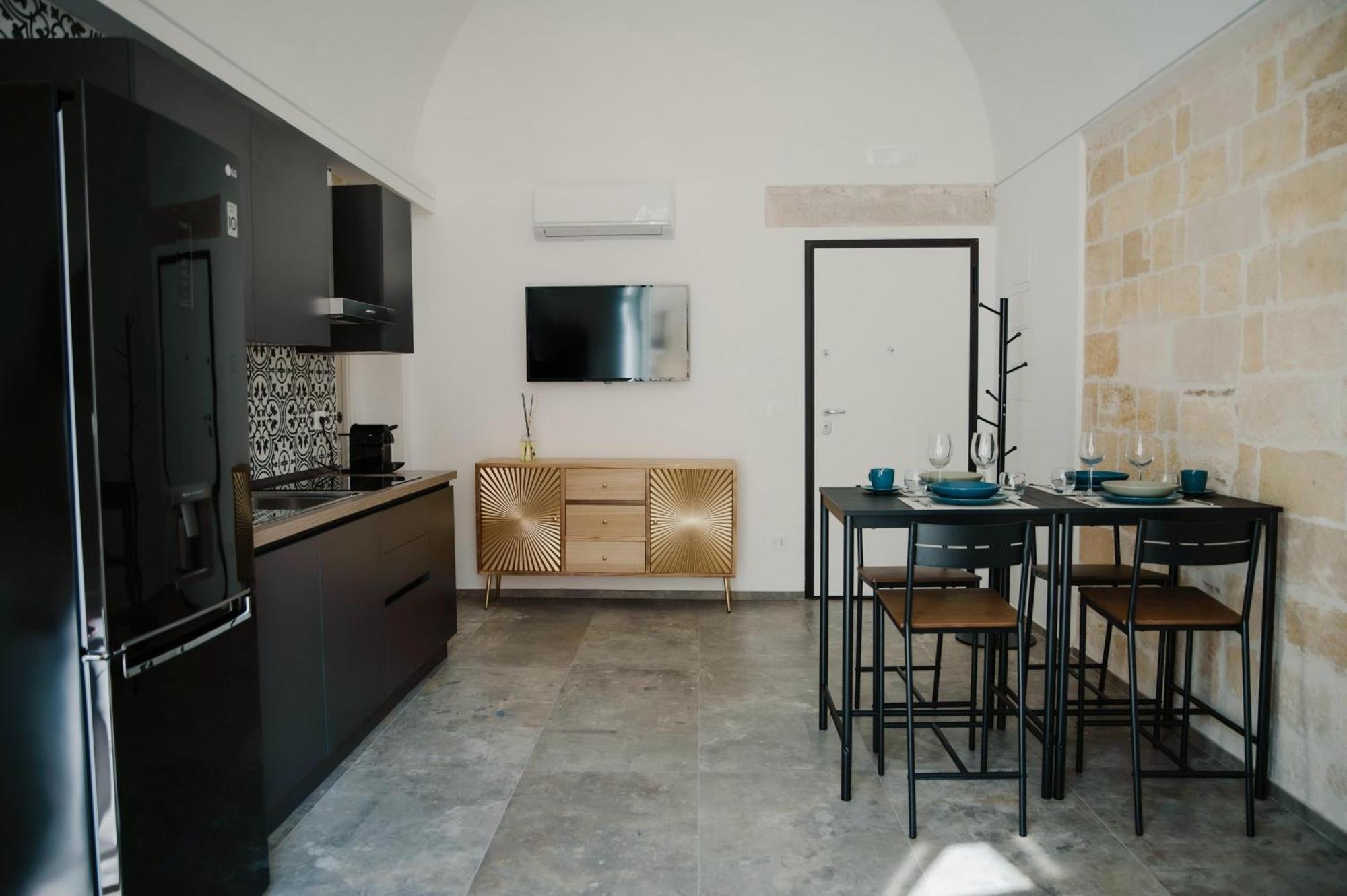 Petrina Home - Suite Rooms Barletta Exterior photo